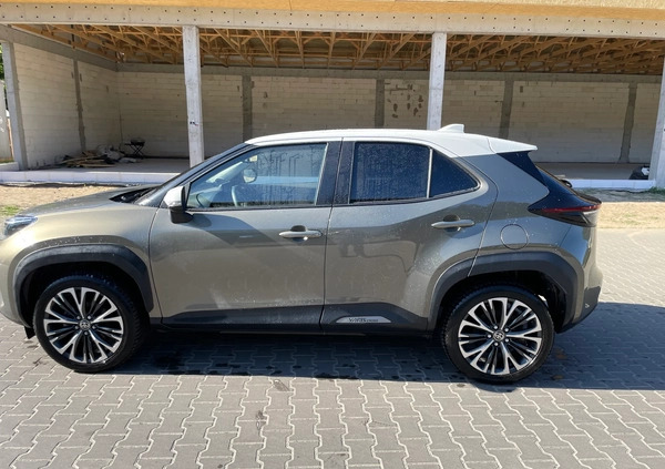 Toyota Yaris Cross cena 120000 przebieg: 18000, rok produkcji 2022 z Serock małe 596